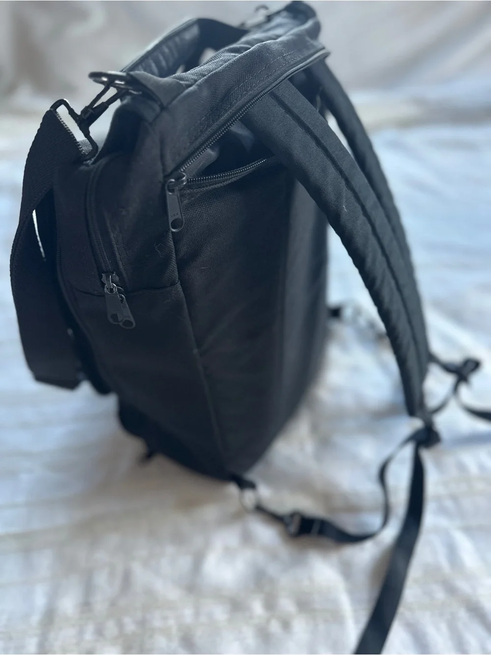 Vintage Eagle Creek 3-Way Convertible Backpack/Messenger Bag